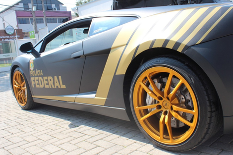 Lamborghini Gallardo V10 de 560 cv e avaliado em R$ 800 mil pertencia ao “rei do Bitcon” e foi apreendido em operação da Polícia Federal