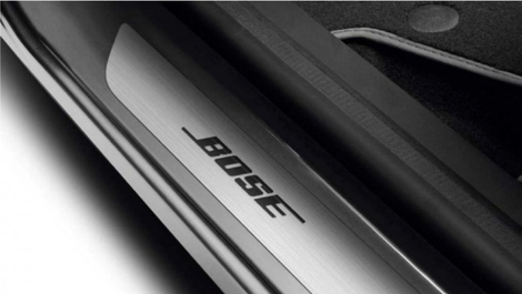 O Captur Bose Edition pode ser equipado com motor 1.6 ou 2.0, a partir de R$ 95.990. Confira aqui todos os detalhes.
