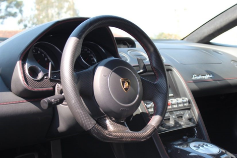 Lamborghini Gallardo V10 de 560 cv e avaliado em R$ 800 mil pertencia ao “rei do Bitcon” e foi apreendido em operação da Polícia Federal